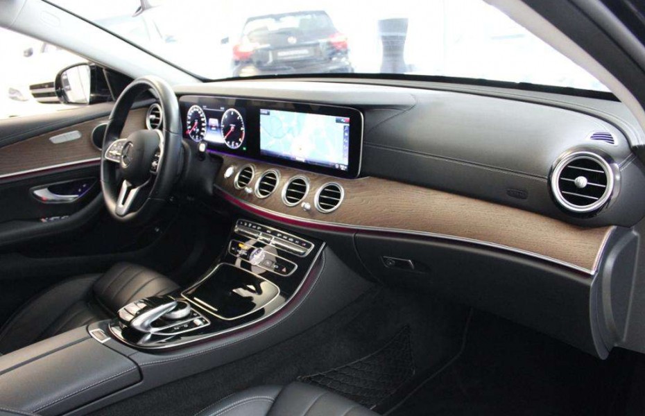 Mercedes-Benz Třídy E 220d Comand Distronic LED 360kam Tažné