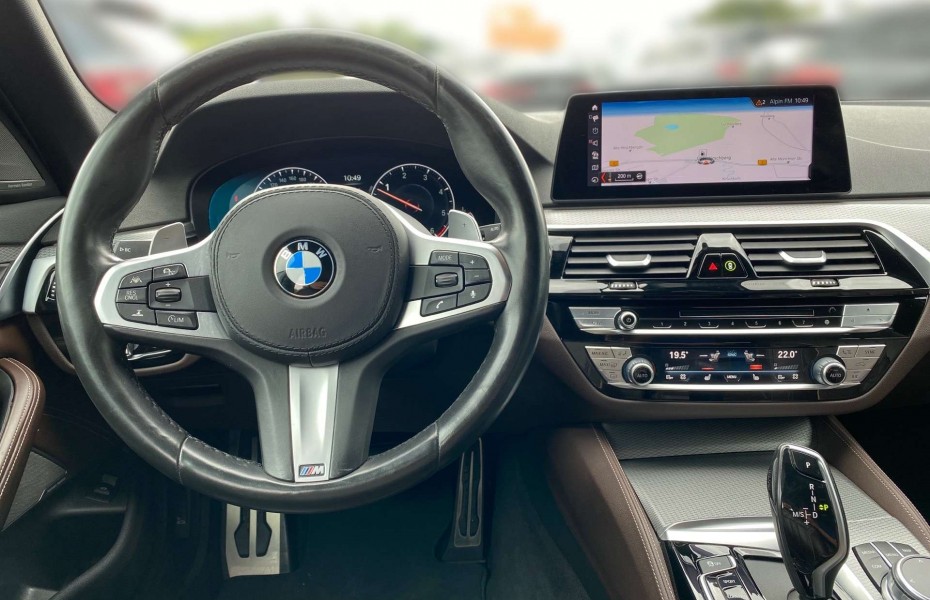 BMW Řada 5 d xDrive Touring M Sport HUD DA+ Pano H/K AHK