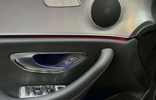 Mercedes-Benz Třídy E 220d 4M T AVA+DISTRONIC+MULTIBEAM+NAVI+KAMERA