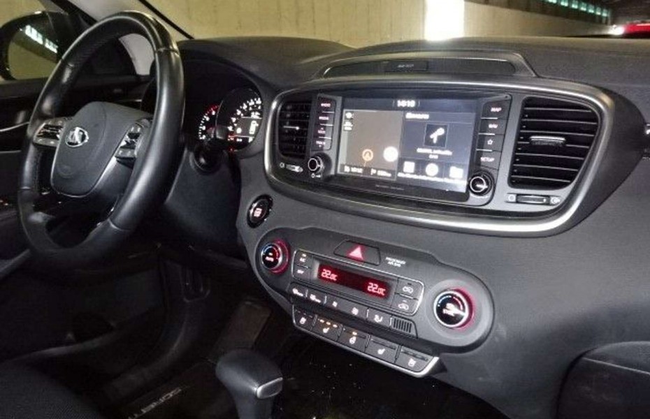 Kia Sorento Platinum Edition 4WD Aut ACC LED