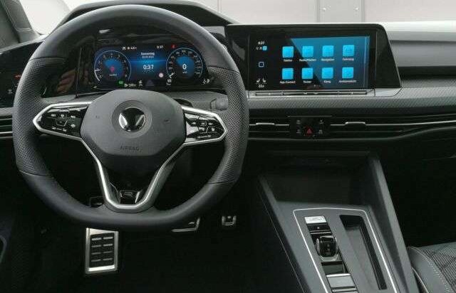 Volkswagen Golf VIII2.0TDI R-Line AHK Pano 18