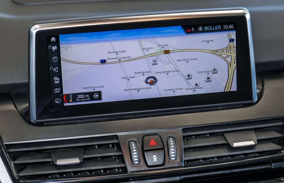 BMW Řada 2 220d xDrive Active Navi HUD LED Kam AdTemp