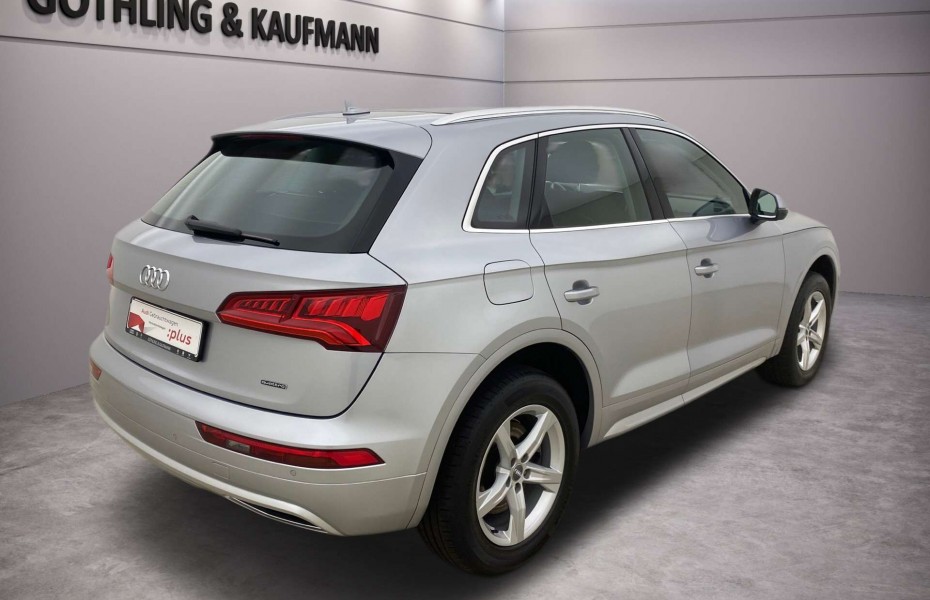 Audi Q5 40 TDI qu. S tro. Pano Xenon Navi Keyless Kamera F