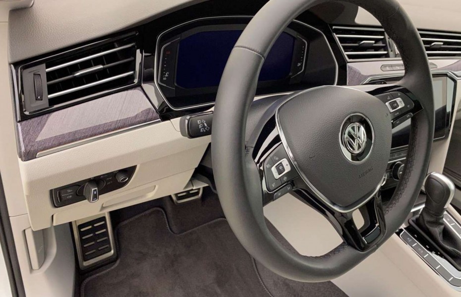 Volkswagen Arteon 2.0 TDI 4M DSG Elegance Sv.Kůže Pano NezTop HUD