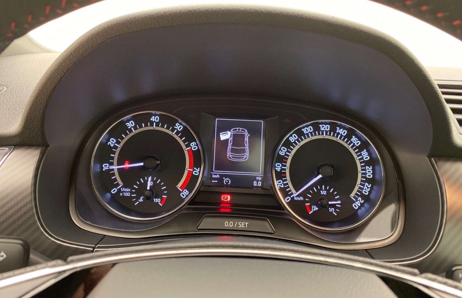 Škoda Fabia Monte Carlo 1.0 TSI LED Pano Kamera Keyless Navi Apple AdTemp