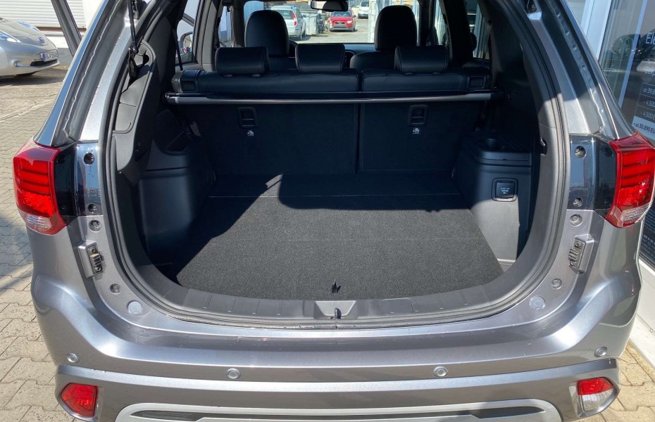 Mitsubishi Outlander Plug-In Hybrid 2.4 Plus Spirit Leder LED