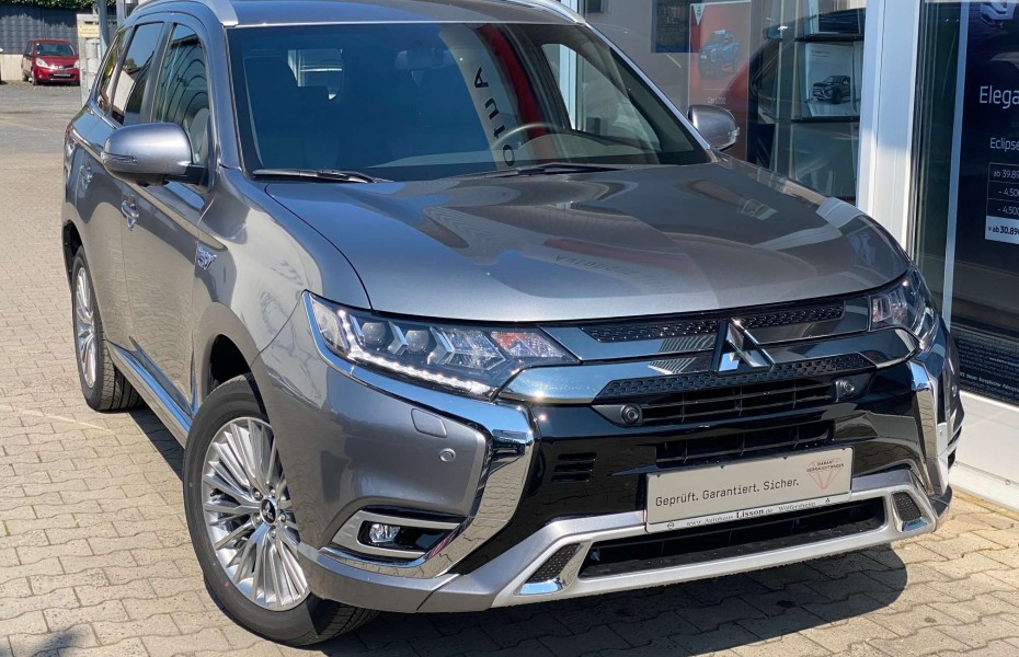 Mitsubishi Outlander Plug-In Hybrid 2.4 Plus Spirit Leder LED