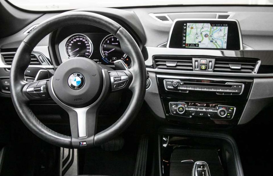 BMW X1 sDrive20i M Sportpaket RKam AHK HiFi Navi LED