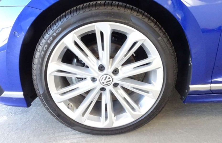 Volkswagen Passat Variant Elegance 4M 2.0 TDI DSG R Line MATRIX LED, NAVI,