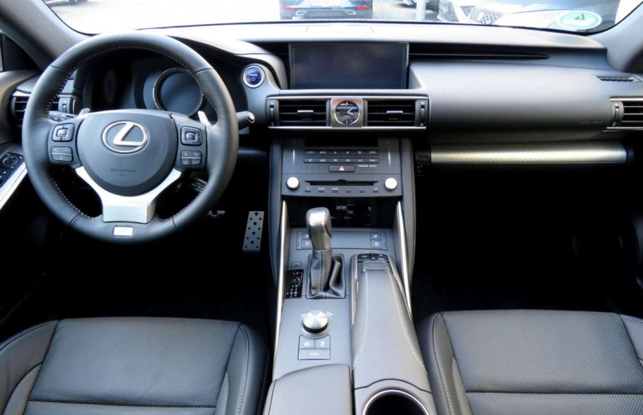 Lexus IS 300 300h F SPORT