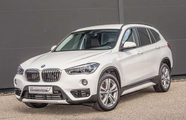 BMW X1 sDrive20iA Sport Line Leder LED Navi Kamera PDC