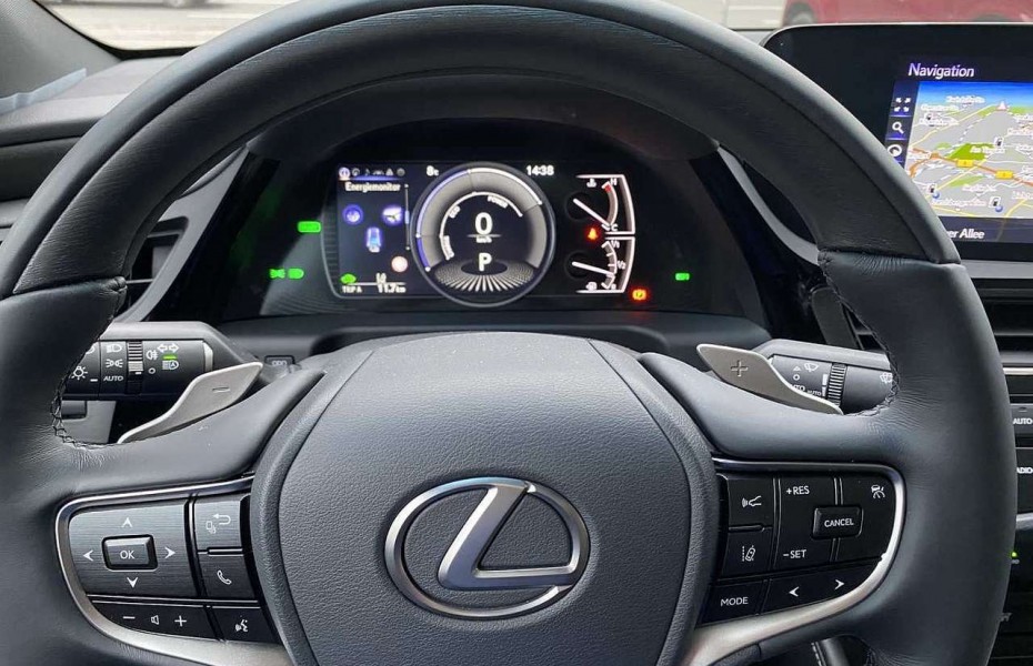 Lexus ES 300h Luxury Line *HuD*GHSD*