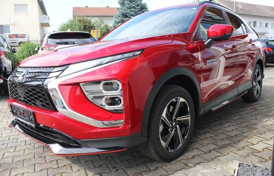 Mitsubishi Eclipse Cross PHEV PLUS Intro mit Stylingpaket, uvm.