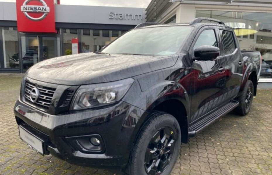 Nissan Navara NP300 N-Guard Double Cab 4x4