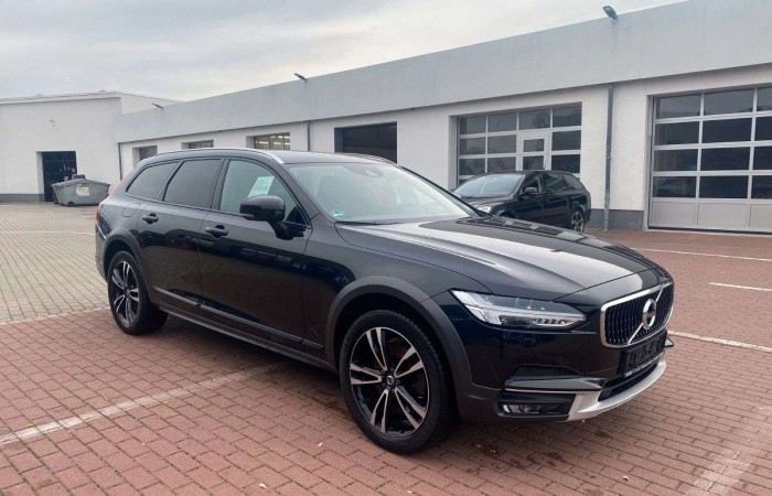 Volvo V90