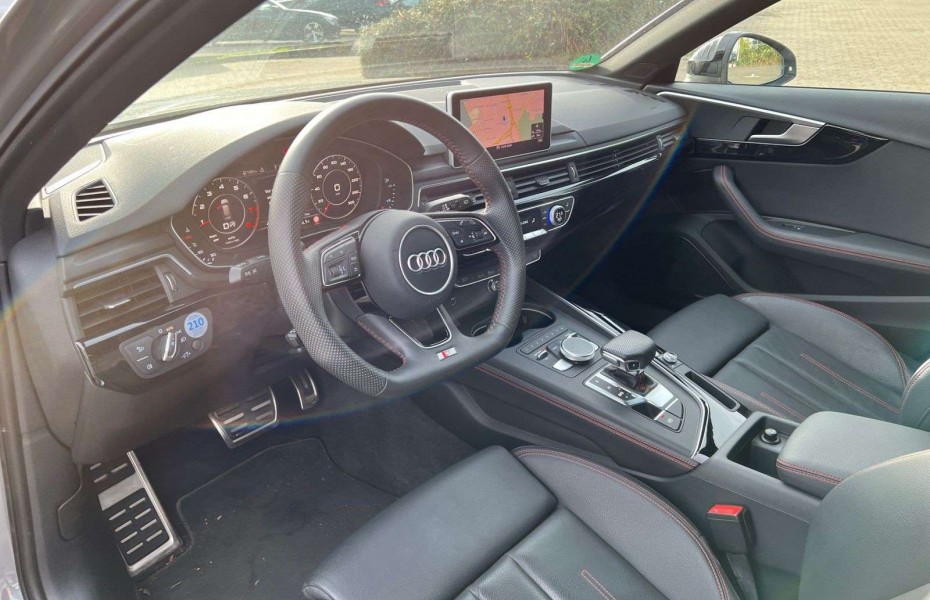 Audi A4 2.0 TFSI S-Line Pano Matrix LED Navi Kam