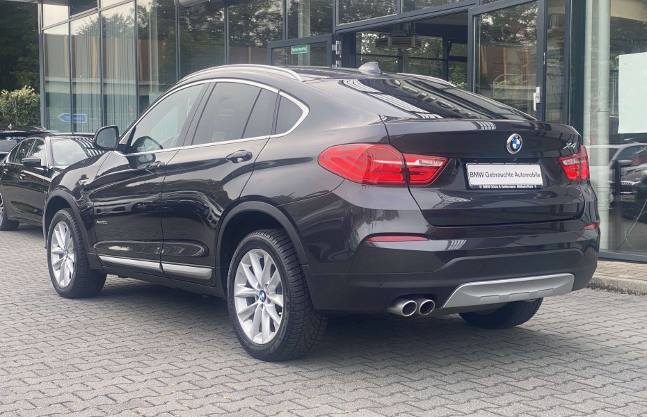 BMW X4 xDrive30d   xLine //HeadUp Stop&Go AHK