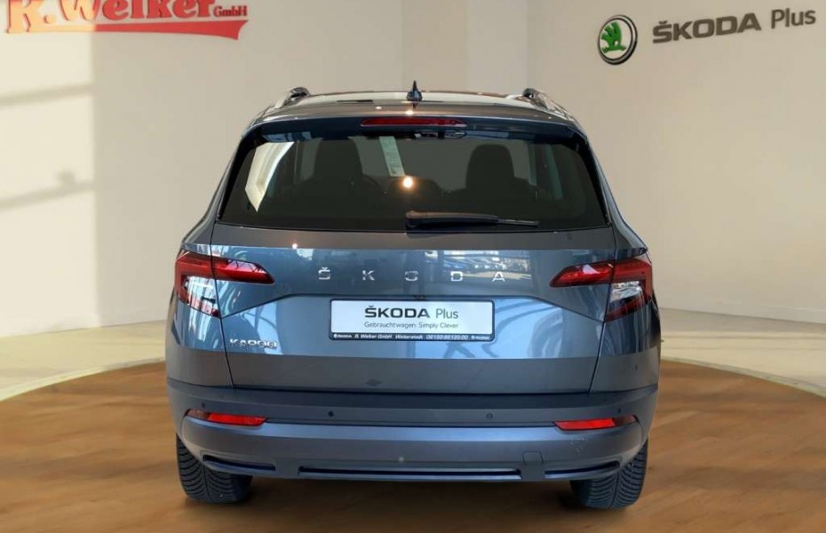 Škoda Karoq Clever 1.0 TSI Navi KESSY PDC V/H Rückfahrkamera L