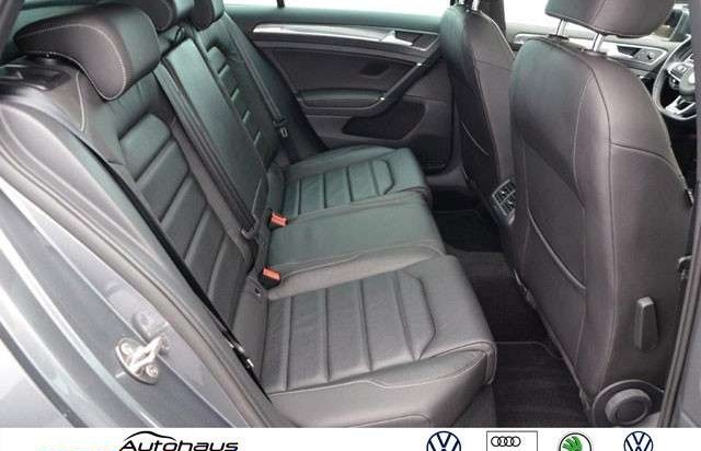 Volkswagen Golf Lim. Highline R-Line 2.0l TDI 110kW DSG Navi LED L