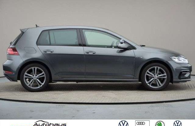 Volkswagen Golf Lim. Highline R-Line 2.0l TDI 110kW DSG Navi LED L