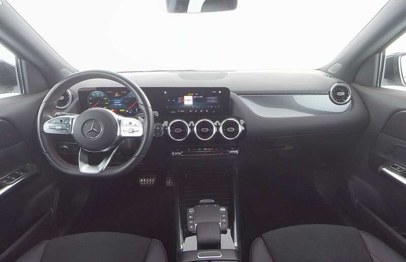 Mercedes-Benz GLA 220d AMG Navi MBUX LED 19 ParkPilot Apple