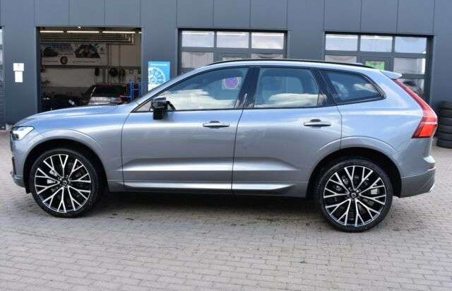 Volvo XC60 B4 D AWD R-Design*STHZG*PANO*RFK*ACC*AHK