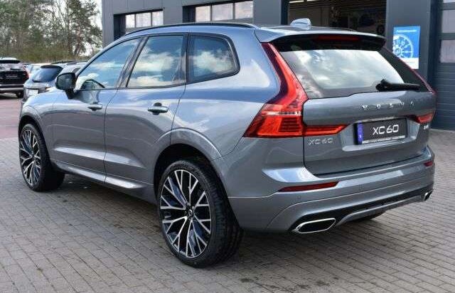 Volvo XC60 B4 D AWD R-Design*STHZG*PANO*RFK*ACC*AHK