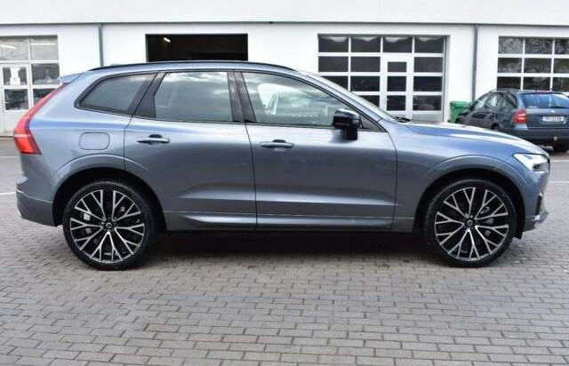 Volvo XC60 B4 D AWD R-Design*STHZG*PANO*RFK*ACC*AHK