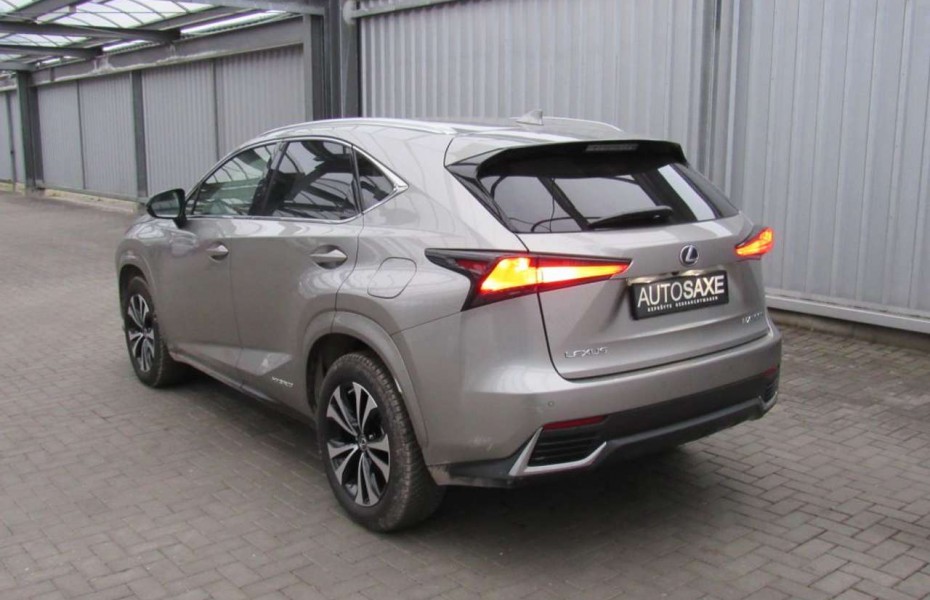 Lexus NX 300 300h Style Edition*LED*NAVI*KLIMA*KAMERA*SHZ*