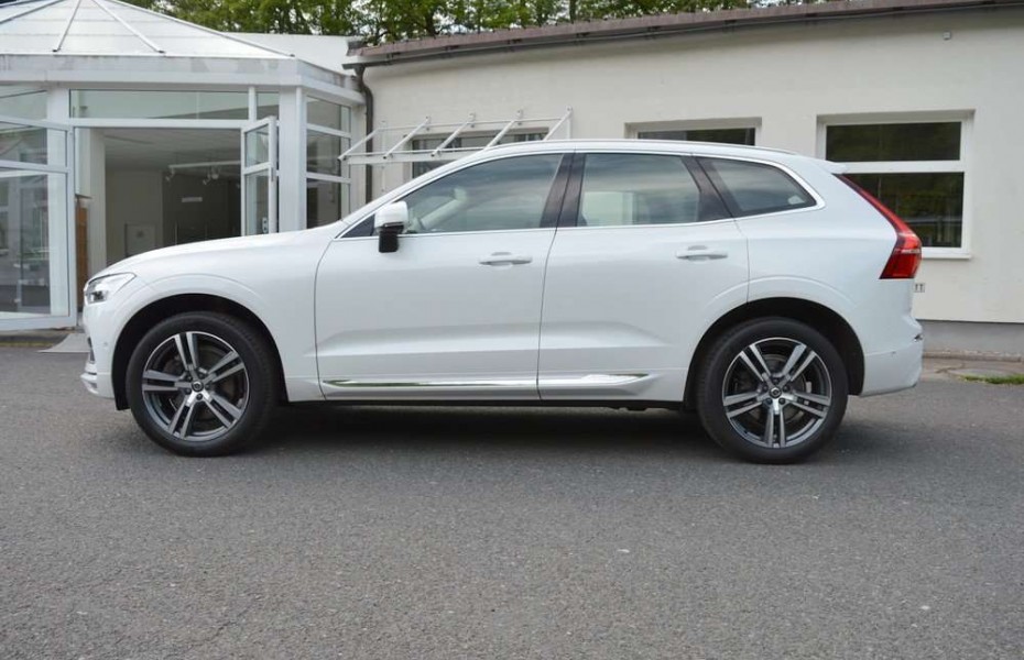 Volvo XC60 D5 AWD Geartronic Inscription  Four-C+AHK