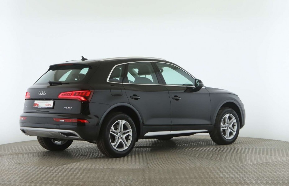 Audi Q5 35 TDI quattro Design  Navi Tempomat Sitzheizung