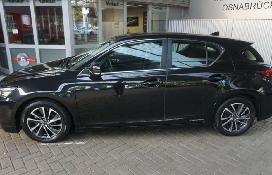 Lexus CT 200h 