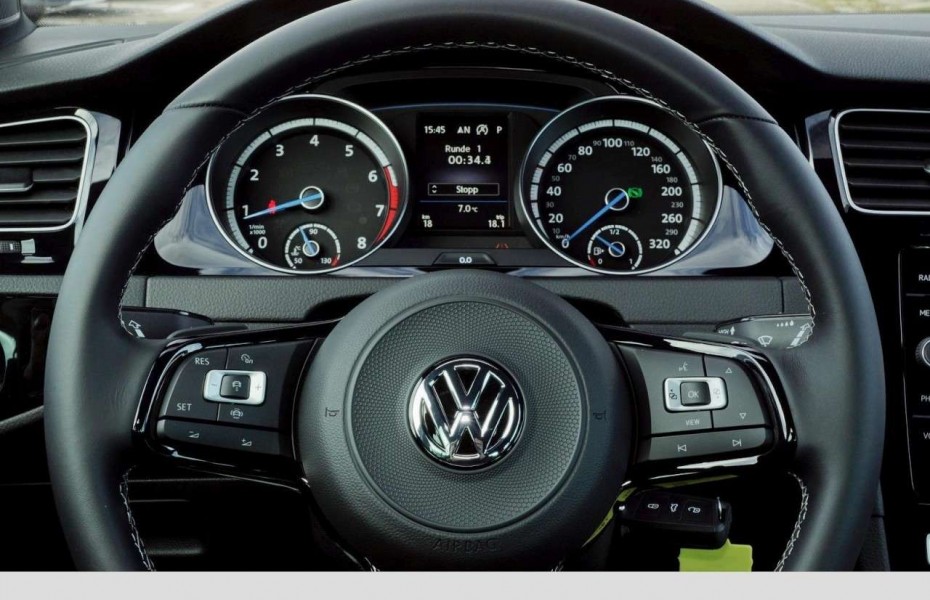 Volkswagen Golf VII Variant R 2.0 TSI DSG 4Motion Navi DAB Klima