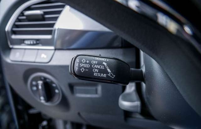 Škoda Fabia 1.0 TSI Clever USB PDC SHZ NAVI LED ACC