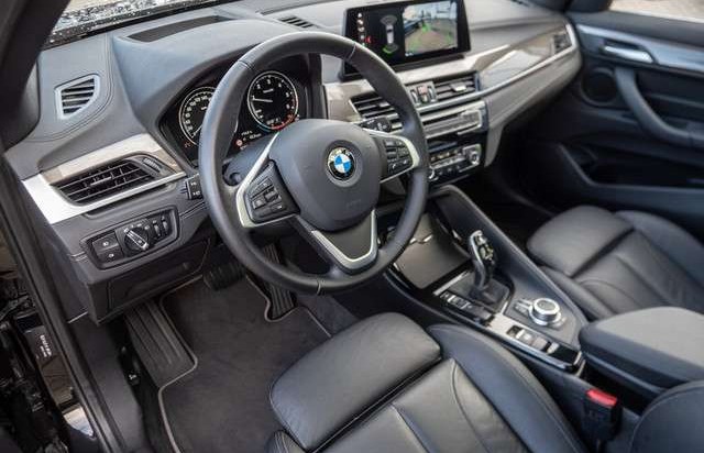 BMW X1 sDrive 20dA X-Line LED+HUD+PANO+NAVI+KAM+M