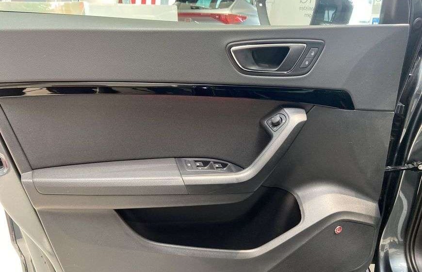 SEAT Ateca 2.0 TSI 4Drive DSG FR PANO AHK ACC LED ALU