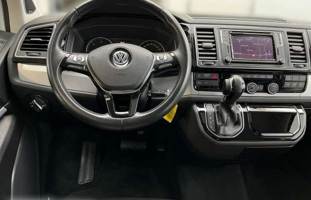 Volkswagen Multivan 2.0TDI Highline LED AHK ACC STANDH