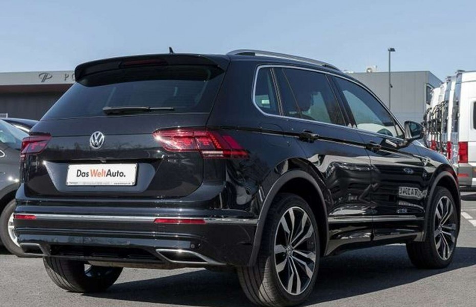 Volkswagen Tiguan 2.0 TSI DSG 4M R-LINE PANO LEDER LM20 AHK