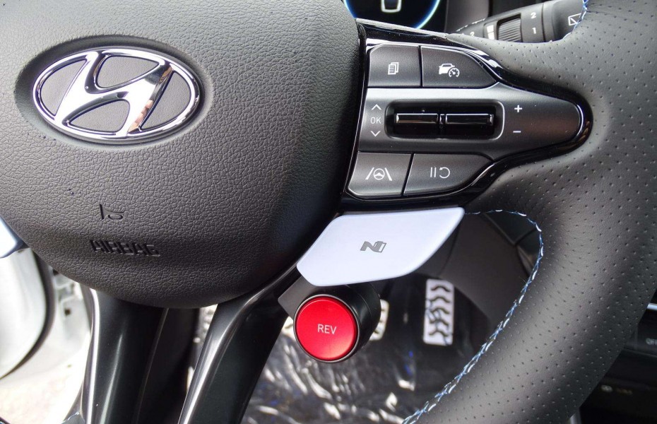 Hyundai i20 N Perf. 1.6 TGDi Navi/Assistenz-Paket/Dachlack.