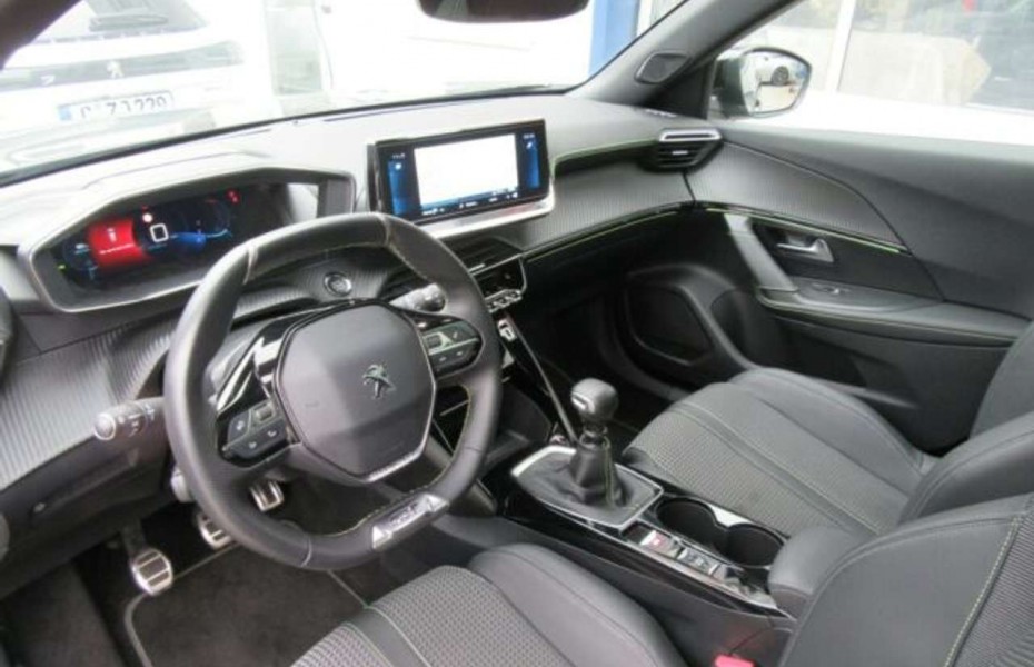 Peugeot 2008 Allure PT 130 GT-Line*Pano*Navi*SH*EPH*KAM*
