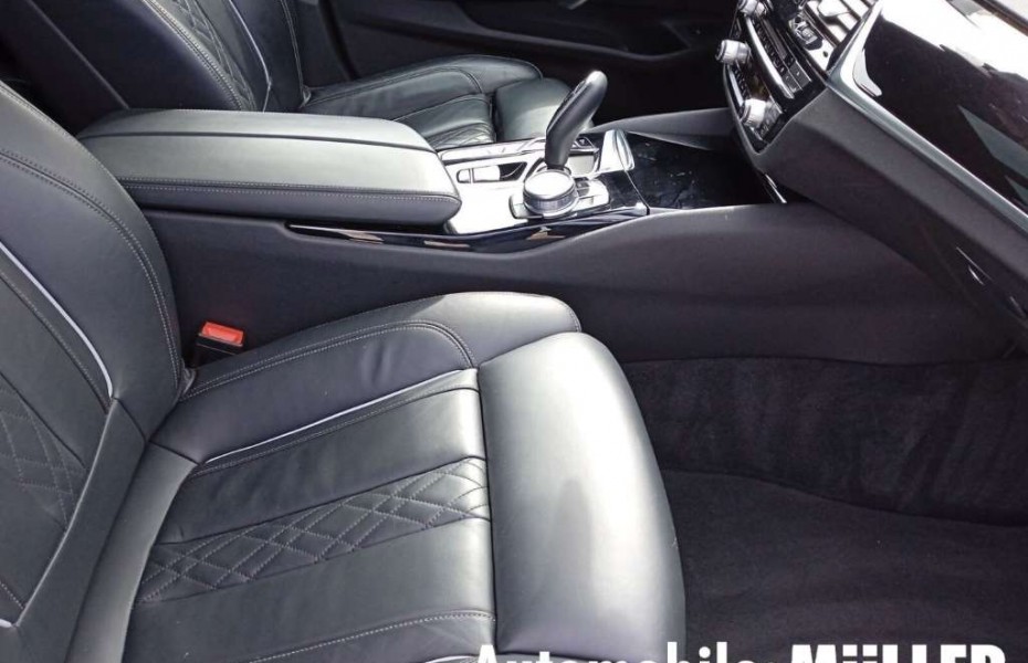 BMW Řada 5 Sport Line i Touring Park-Assistent Leder LED Navi