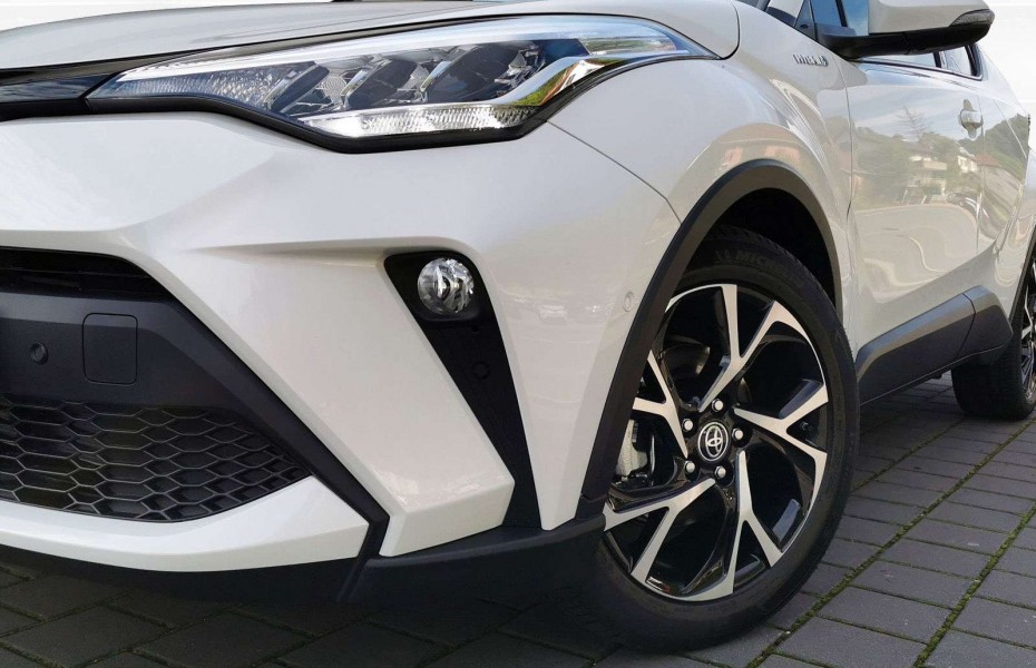 Toyota C-HR 2.0 Hybrid Team D +Kamera +Navigationssystem