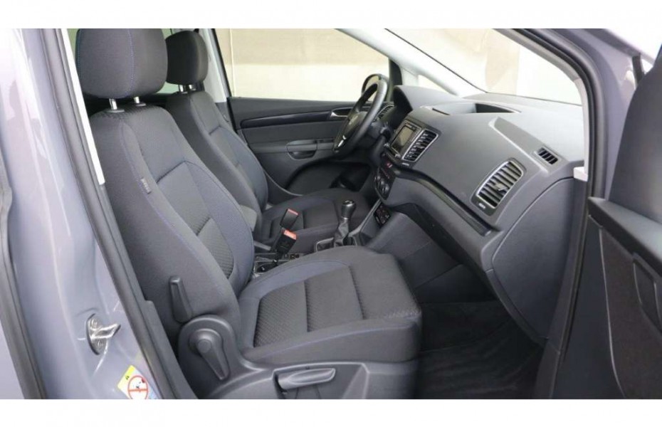 Volkswagen Sharan 2,0 TDI United 7-Sitze Pano Klima AHK PDC