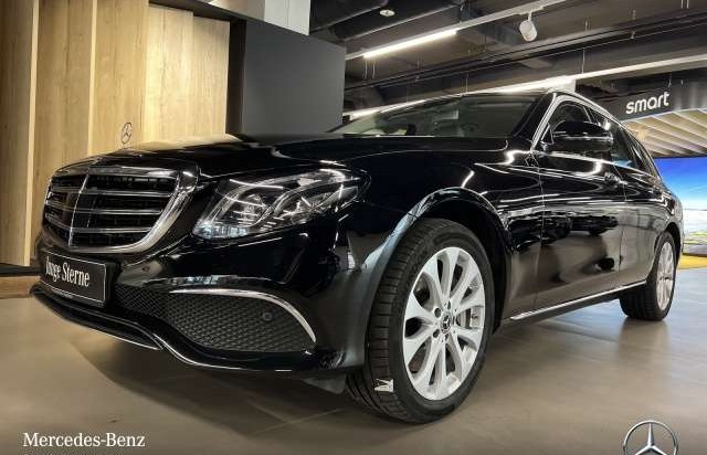 Mercedes-Benz Třídy E 350d T 4M Exclusive Fahrass Multibeam Distr.