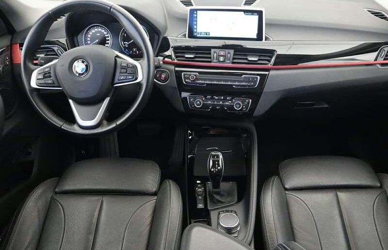 BMW X1 xDrive18d Sport Line LED/HUD/HiFi/AHK/Navi/