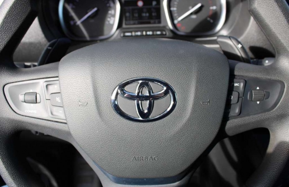 Toyota ProAce VERSO L2 Comfort 9míst HUD Navi LED AdTemp Kam
