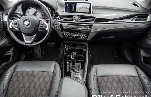 BMW X1 xDrive 20dA X-Line PANO+NAVI+AHK+LED+KAM+A
