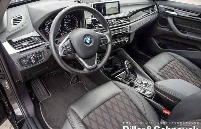 BMW X1 xDrive 20dA X-Line PANO+NAVI+AHK+LED+KAM+A