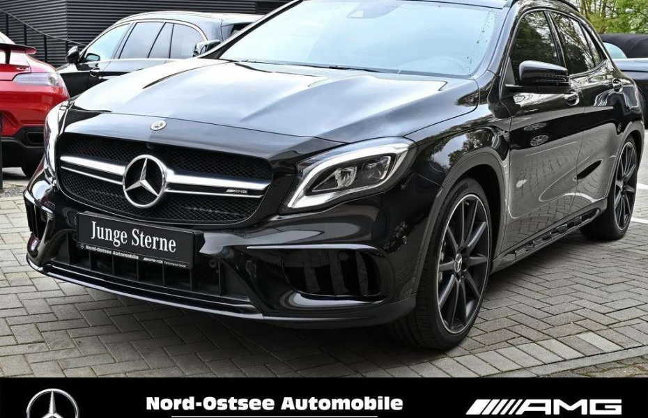 Mercedes-Benz GLA 45 AMG 4M COMAND Pano Night LED Harman Kamer