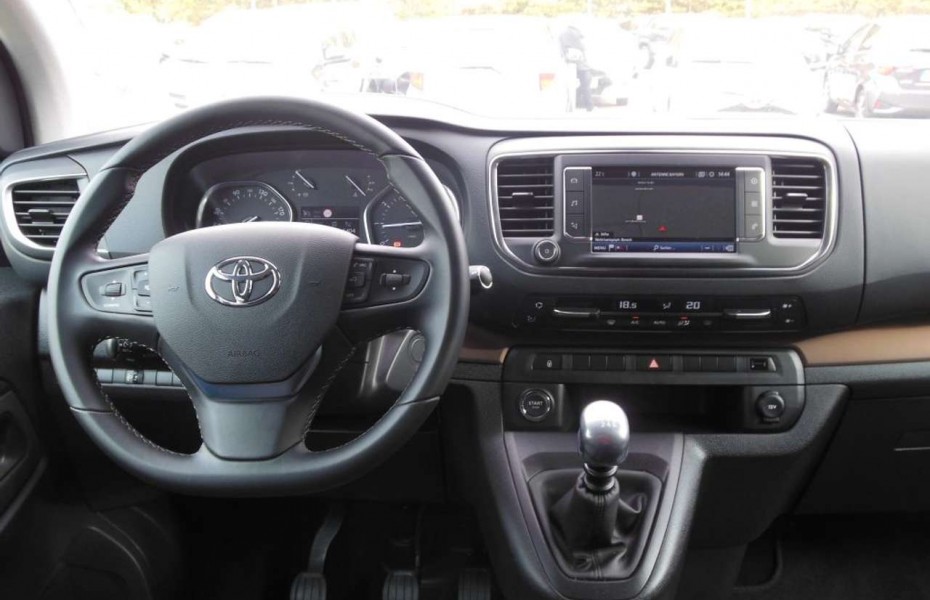 Toyota ProAce 2,0-l-D-4D L1 (8-Si.) Verso TEAM D m. Navi